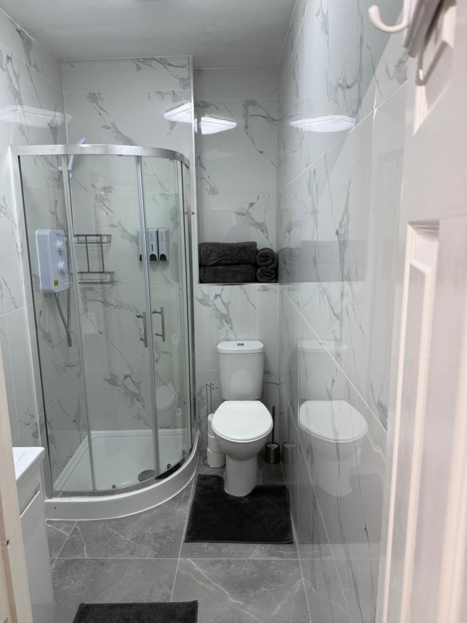 Luxury In Victoria, 7 Minutes Walk To Victoria Station, 8 Alloggio in famiglia *