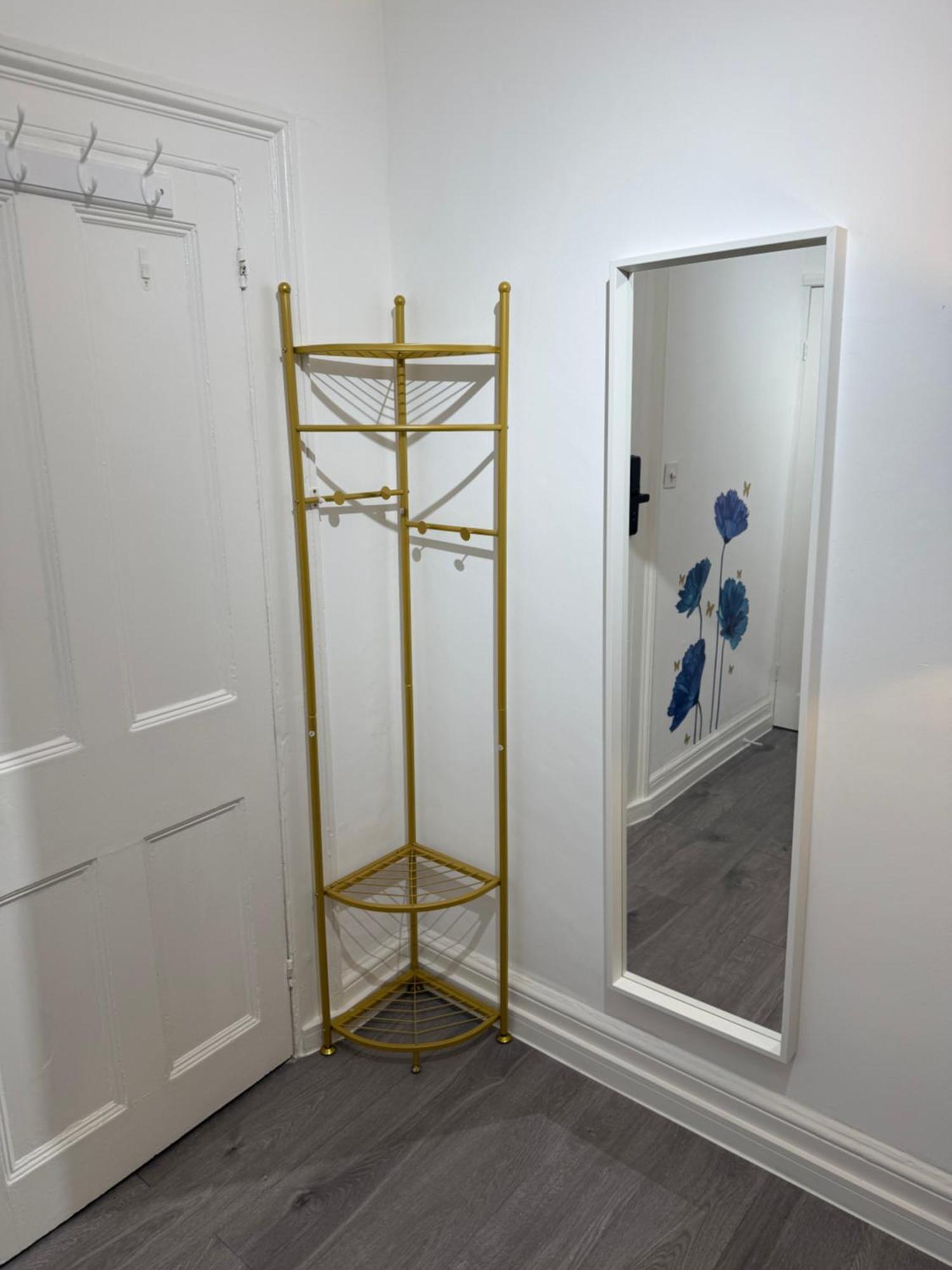 Luxury In Victoria, 7 Minutes Walk To Victoria Station, 8 Londra